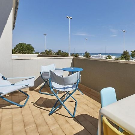 Hotel Tritone Сенигалия Екстериор снимка